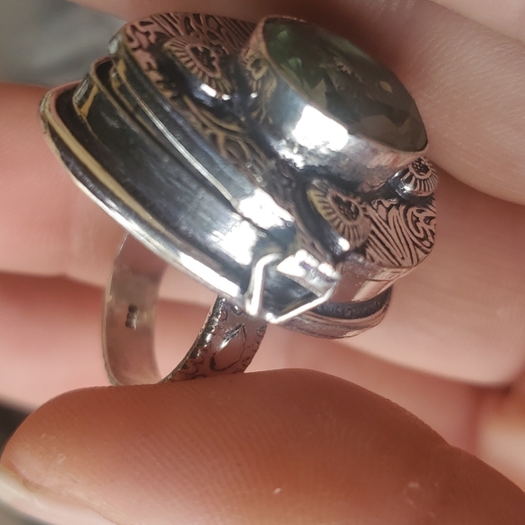New Tsavorite 925 Silver Hearts Poison Ring. - Picture 13 of 16